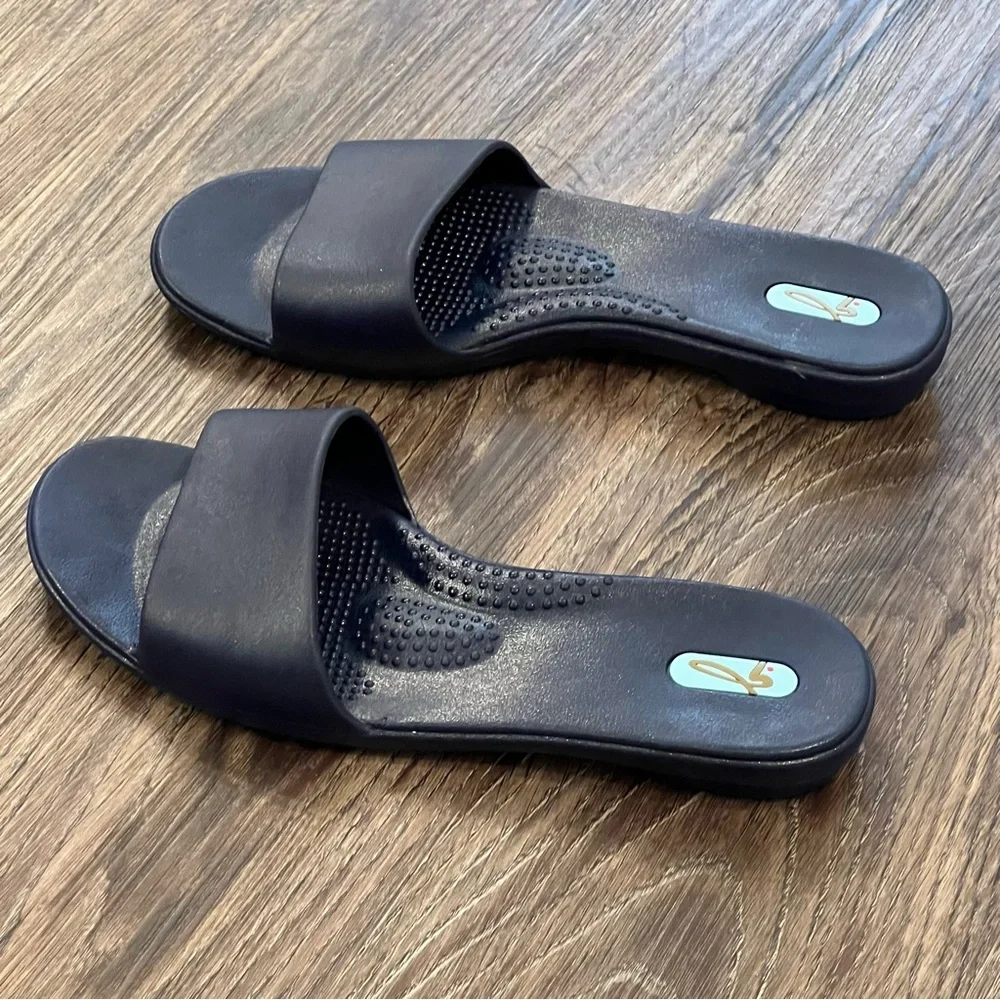 Oka-B Grace - Women's Vegan Sandal in Sapphire Size‎ M/L